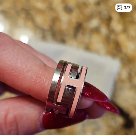 Hermès Silver and Pink Ring W/Dustbag - Picture 2 of 6